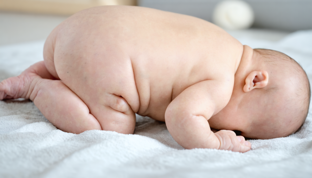 découvrez les signes d'alerte de la fossette sacro-coccygienne chez le bébé et apprenez quand il est essentiel de consulter un professionnel de santé pour assurer son bien-être.